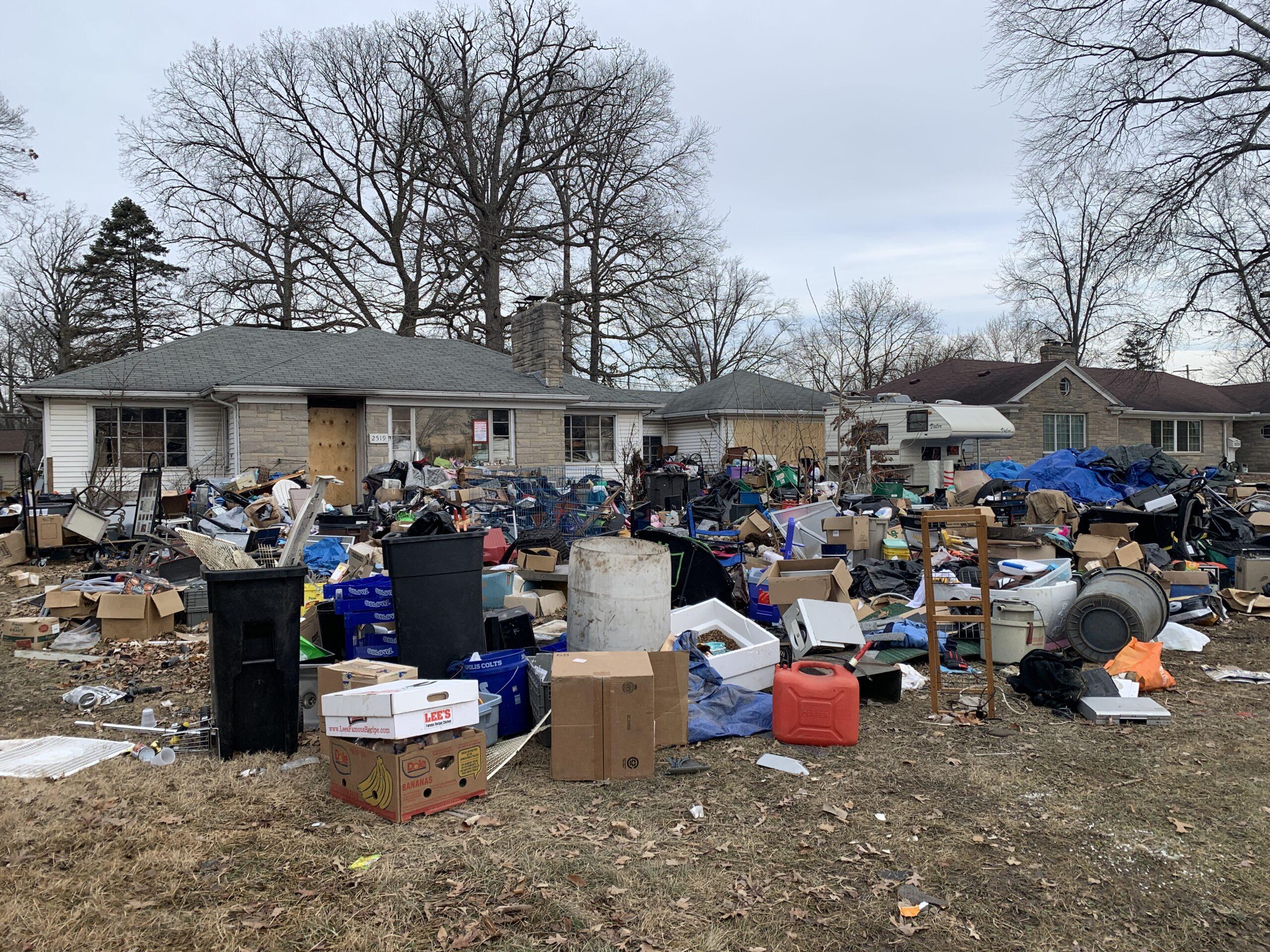 hoarder junk outside of a residence require junk removal